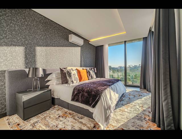 4 BEDROOM FREEHOLD TO LET IN SEATON ESTATE